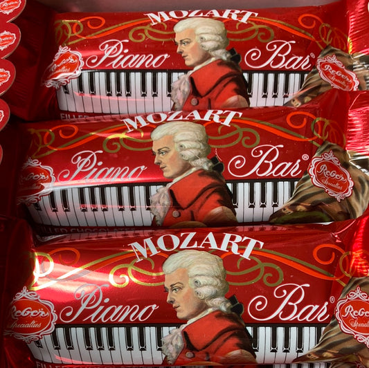 Mozart Piano Bar - Pistachio, almond and hazelnut praline